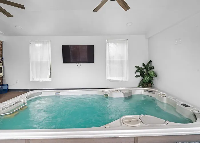 Luxury 3br With Pool, Gym & Full Backyard Holiday home