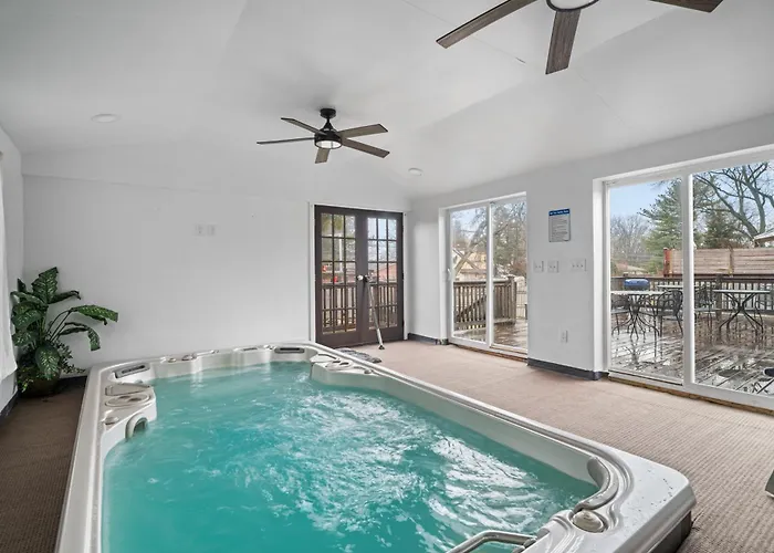 Holiday home Luxury 3br With Pool, Gym & Full Backyard Columbus