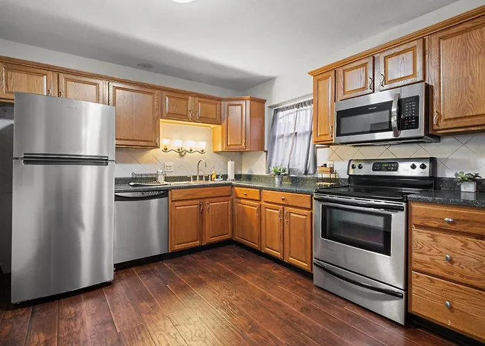 Luxury 3br With Pool, Gym & Full Backyard *